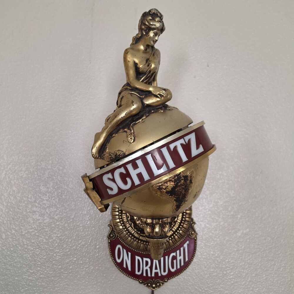 Vintage 1971 Schlitz On Draught Lady On Globe Lighted Wall Sconce Beer Bar Sign
